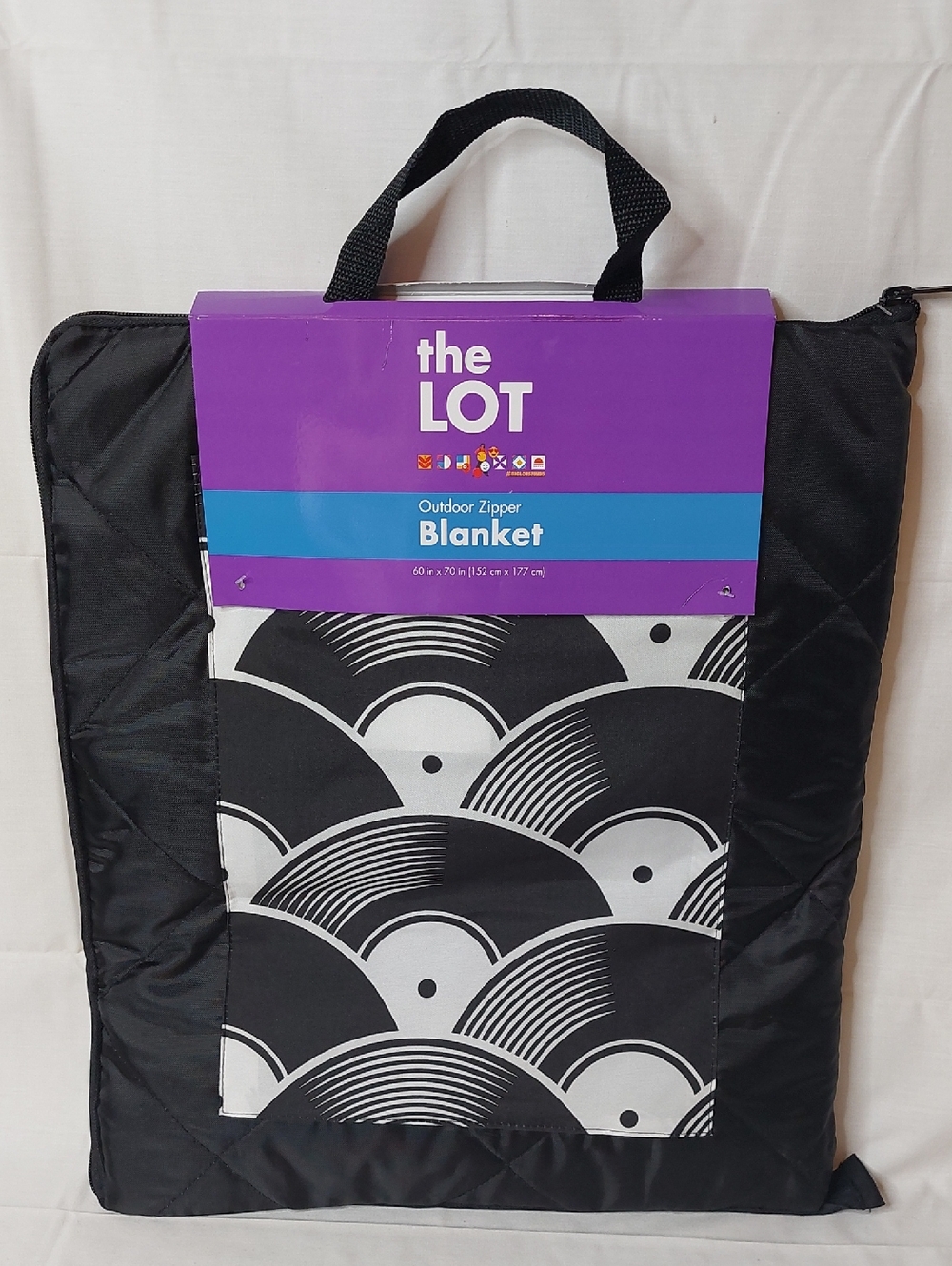 NWT 60" X 70" Outdoor Zipper Blanket - Records Accent Backpack